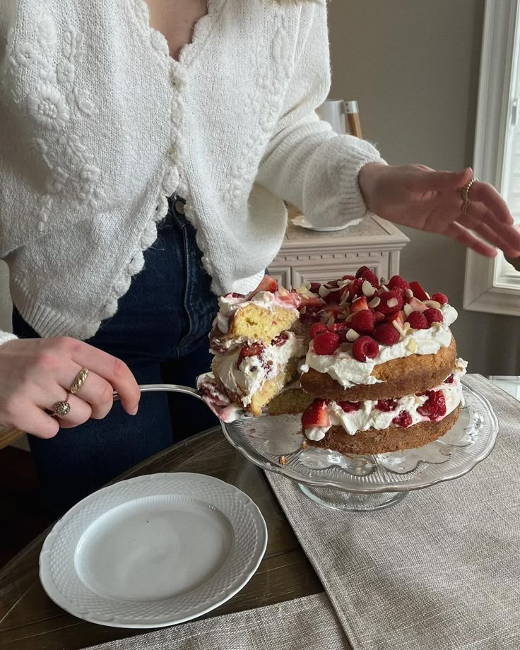 Homemade berry cake – Bake It Happen