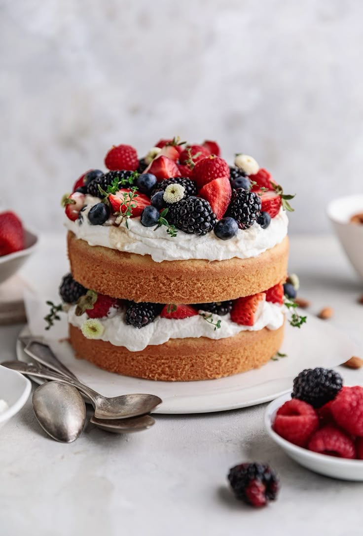 Berry Chantilly Cake